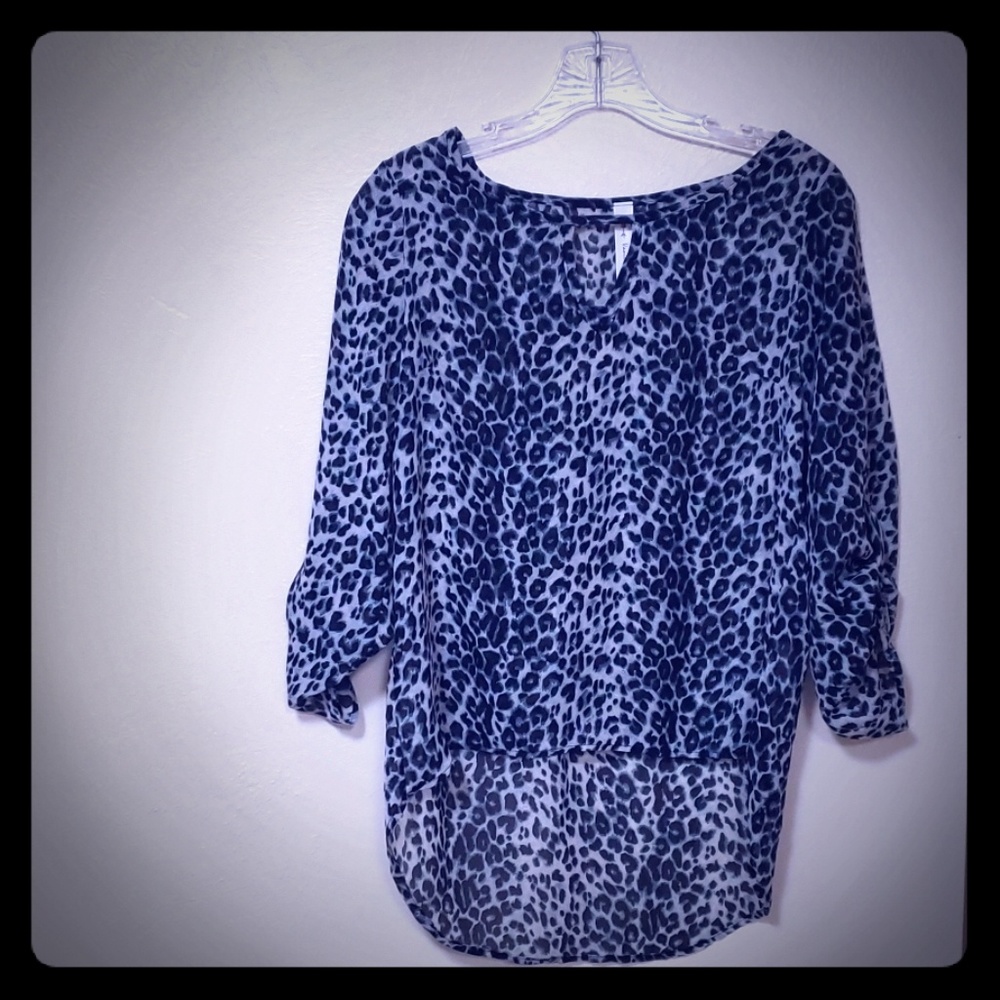 High low blue leopard print blouse